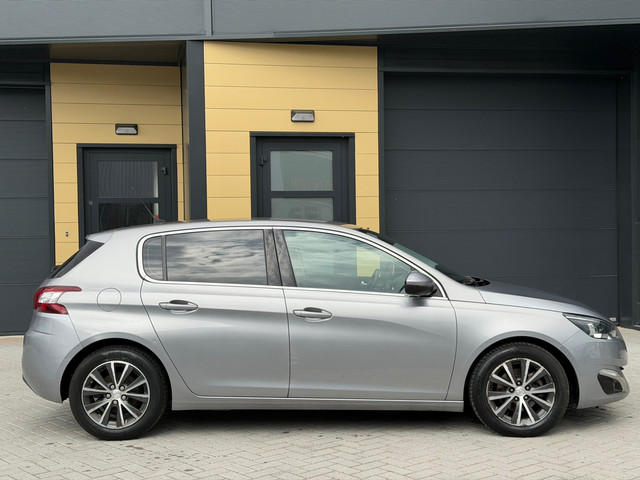Foto 2 van Peugeot 308 1.6 THP Allure - MF stuur - PDC - Cruise - OrigNL - NAP