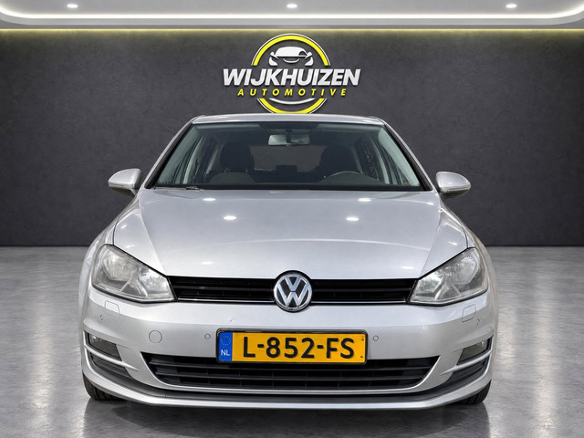Foto 2 van Volkswagen Golf 1.2 TSI Highline met Airco !!! Stoelverwarming !!! Cruise !!! Nap !!!