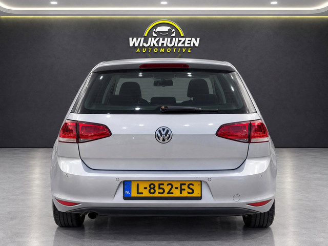 Foto 5 van Volkswagen Golf 1.2 TSI Highline met Airco !!! Stoelverwarming !!! Cruise !!! Nap !!!