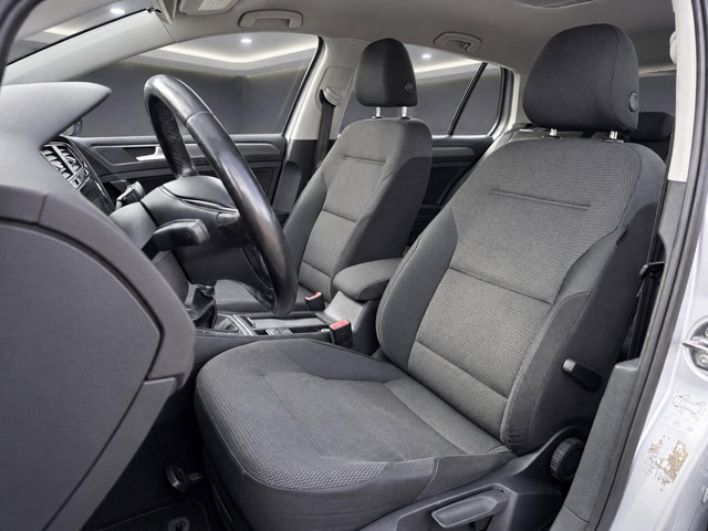 Foto 10 van Volkswagen Golf 1.2 TSI Highline met Airco !!! Stoelverwarming !!! Cruise !!! Nap !!!