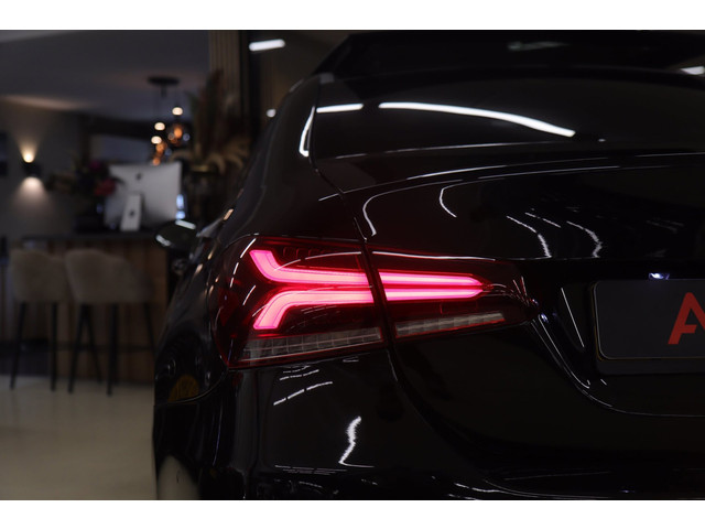 Foto 5 van Mercedes-Benz A-klasse 250 e Premium Plus AMG NIGHT PAKKET PANO/BLACKSTYLE/CARPLAY/CAM/BOMVOL