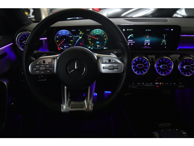 Foto 3 van Mercedes-Benz A-klasse 250 e Premium Plus AMG NIGHT PAKKET PANO/BLACKSTYLE/CARPLAY/CAM/BOMVOL
