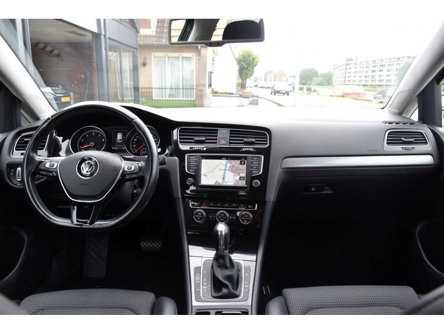 Foto 10 van Volkswagen Golf 1.2 TSI Business Stoelmassage Automaat
