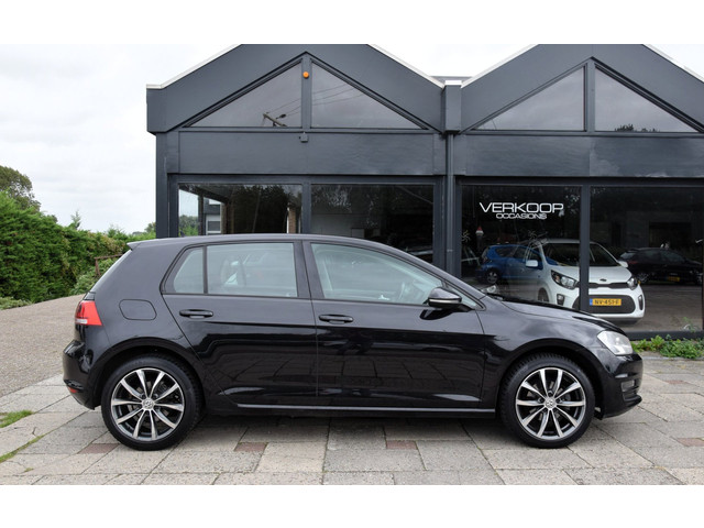 Foto 5 van Volkswagen Golf 1.2 TSI Business Stoelmassage Automaat