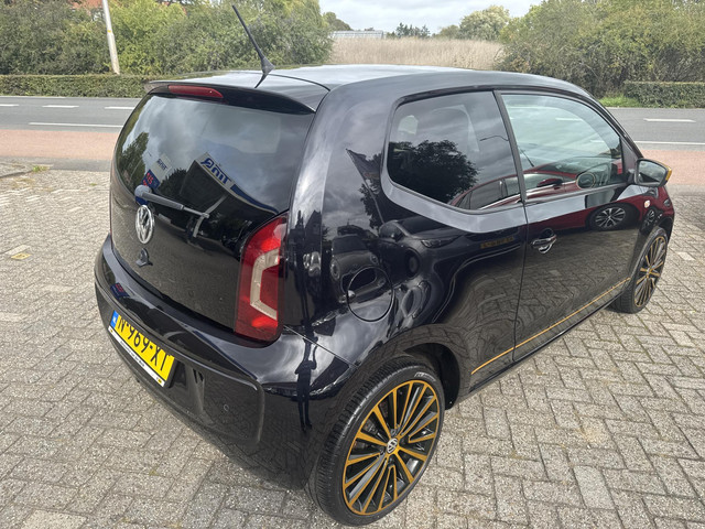 Foto 5 van Volkswagen Up! 1.0 up! Colour Edition