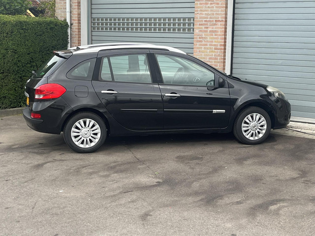 Foto 8 van Renault Clio Estate 1.2-16V Collection