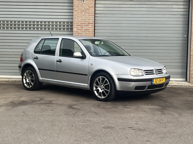 Foto 5 van Volkswagen Golf 1.6-16V Trendline