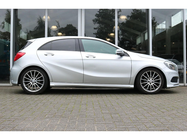 Foto 10 van Mercedes-Benz A-klasse 200 Ambition AMG Line | Camera | Stoelverwarming
