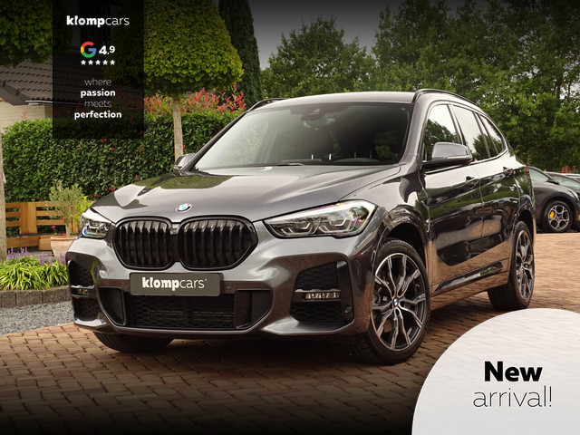 BMW X1 sDrive20i M-Sport | HUD | Trekhk | Camera | Carplay | 19 inch Unieke kmstand!