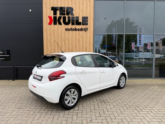 Foto 10 van PEUGEOT 208 1.2 PureTech Active / 5 Drs / Lage km