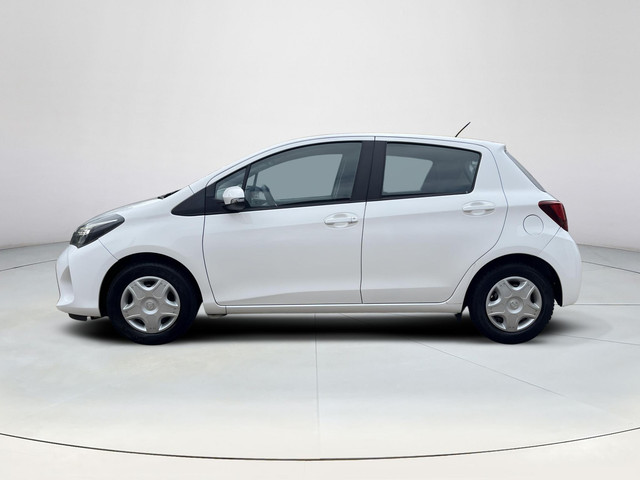 Foto 3 van Toyota Yaris 1.0 VVT-i Now | 5 deurs | Airconditioning | Radio met Apple Carplay/ Android auto | Cen
