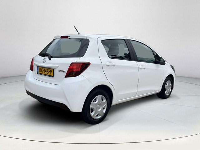 Foto 6 van Toyota Yaris 1.0 VVT-i Now | 5 deurs | Airconditioning | Radio met Apple Carplay/ Android auto | Cen