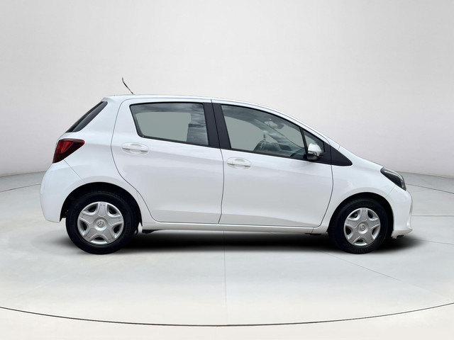Foto 7 van Toyota Yaris 1.0 VVT-i Now | 5 deurs | Airconditioning | Radio met Apple Carplay/ Android auto | Cen
