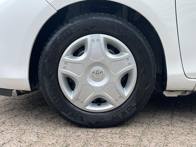 Foto 10 van Toyota Yaris 1.0 VVT-i Now | 5 deurs | Airconditioning | Radio met Apple Carplay/ Android auto | Cen