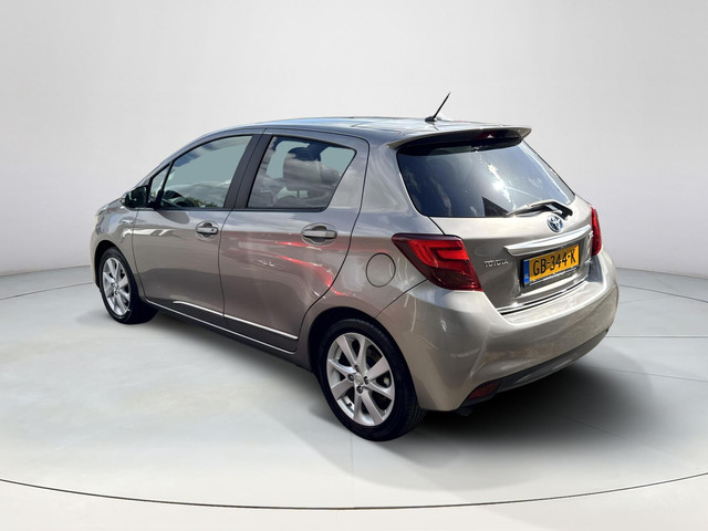 Foto 10 van Toyota Yaris 1.5 Hybrid Dynamic | Navigatie | Achteruitrijcamera | Panoramadak | Trekhaak