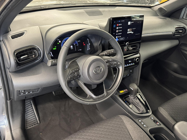 Foto 3 van Toyota Yaris Cross 1.5 Hybrid 130 Dynamic Navi | Camera | Clima | ACC | Carplay | Winter pakket ( Ve