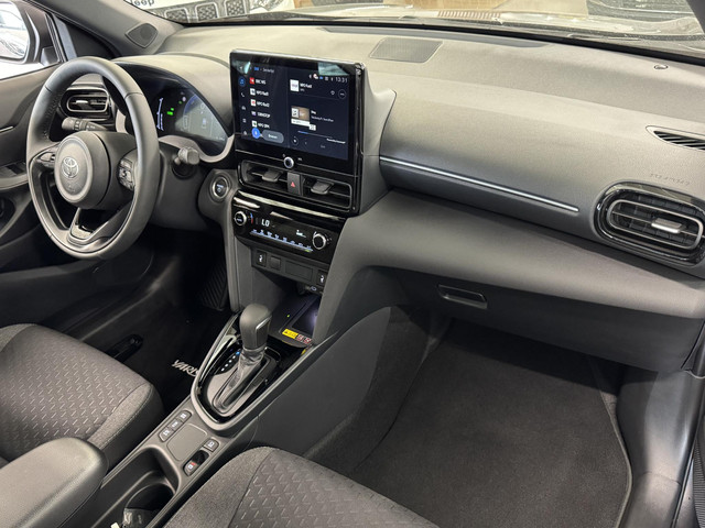 Foto 2 van Toyota Yaris Cross 1.5 Hybrid 130 Dynamic Navi | Camera | Clima | ACC | Carplay | Winter pakket ( Ve