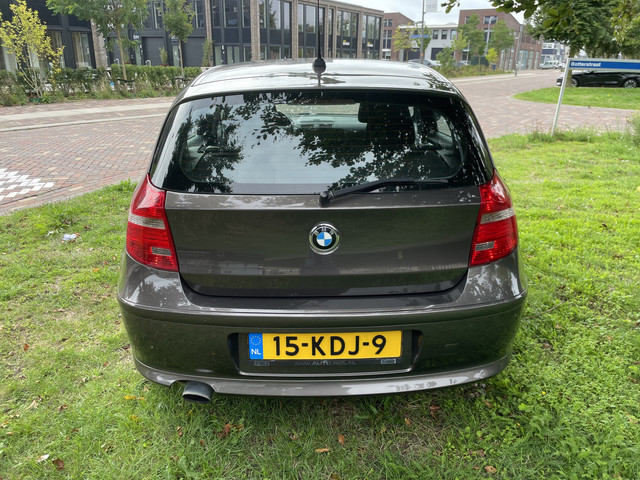 Foto 3 van BMW 1-serie 116i Business Line Top staat nl auto alle boekjes aanwezig zie foto’s