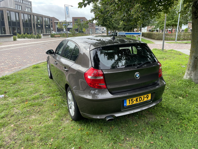 Foto 4 van BMW 1-serie 116i Business Line Top staat nl auto alle boekjes aanwezig zie foto’s