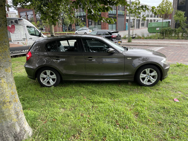 Foto 7 van BMW 1-serie 116i Business Line Top staat nl auto alle boekjes aanwezig zie foto’s