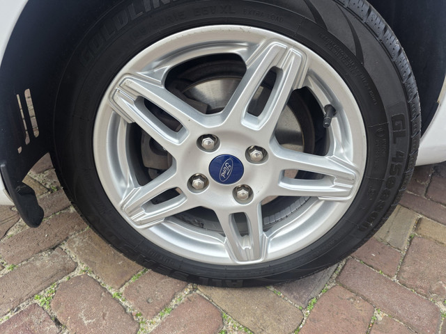 Foto 3 van Ford Fiesta 1.0 EcoBoost Titanium,nette auto