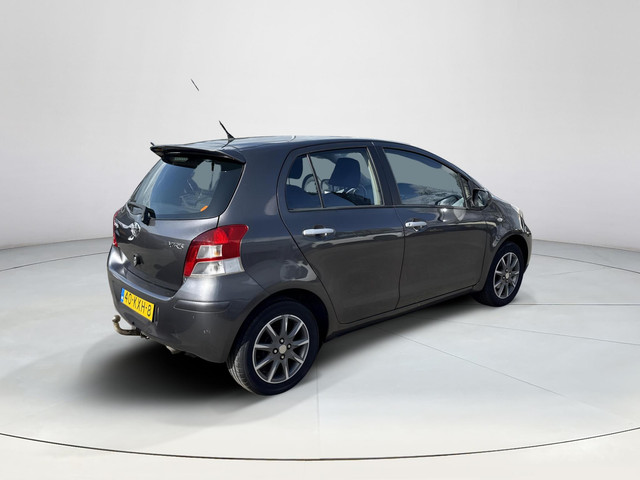 Foto 8 van Toyota Yaris 1.3 VVTi Aspiration | Climate control | Trekhaak |