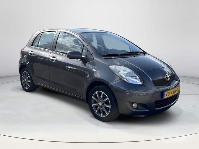 Foto 6 van Toyota Yaris 1.3 VVTi Aspiration | Climate control | Trekhaak |