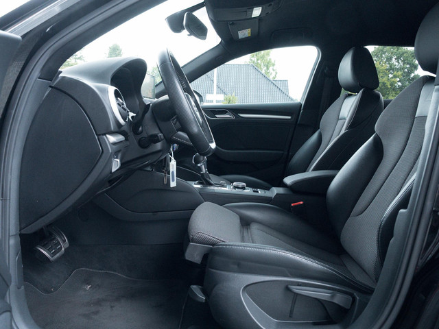 Foto 5 van Audi A3 Sportback 40 TFSI Sport S Line Edition | Trekhaak | Virtual Cockpit | Stoelverwarming | Crui