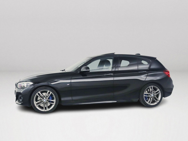 Foto 9 van BMW 1-serie 118i Corporate Lease High Executive | Panoramadak | Park assist | Harman Kardon | Stoelv