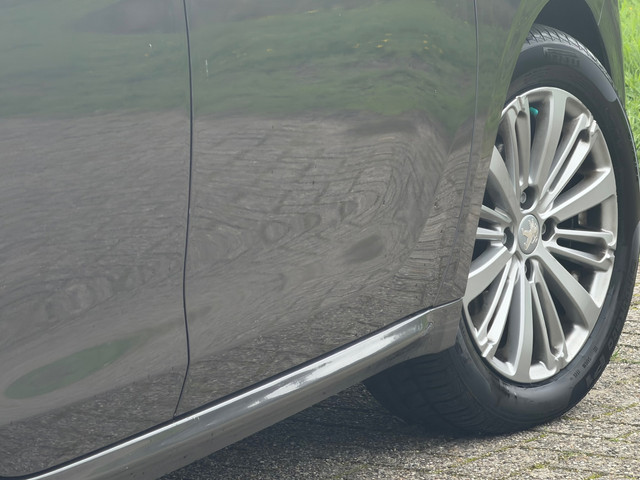 Foto 4 van Peugeot 208 1.2 e-THP 110pk Allure - Gris Platinium - Panoramadak/Carplay/Cruise