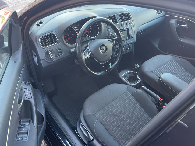 Foto 10 van Volkswagen POLO 1.2 TSI Highline APK AIRCO CNTRL NETTE AUTO