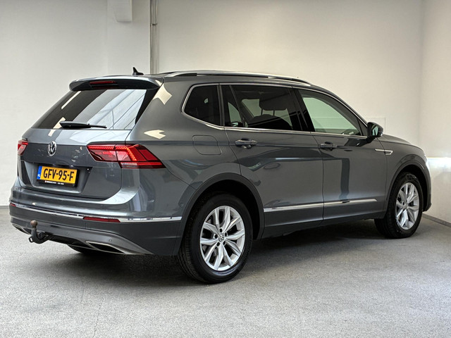 Foto 3 van Volkswagen Tiguan Allspace 1.5 TSI Highline | PANO | TREKHAAK | LEDER | 360º CAMERA |