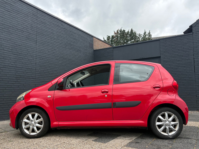Foto 3 van Toyota Aygo 1.0-12V | 5-Deurs | Airco