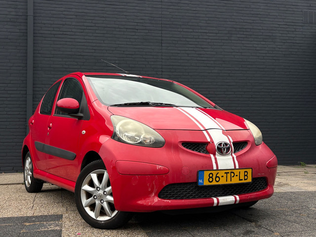 Foto 5 van Toyota Aygo 1.0-12V | 5-Deurs | Airco