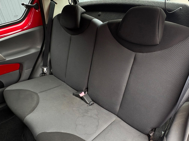 Foto 10 van Toyota Aygo 1.0-12V | 5-Deurs | Airco