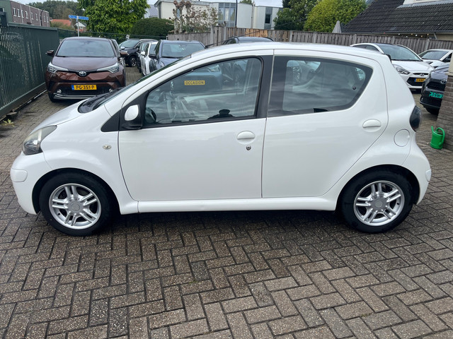 Foto 10 van Toyota Aygo 1.0-12V Comfort Navigator