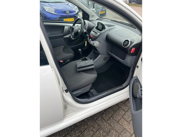 Foto 2 van Toyota Aygo 1.0-12V Comfort Navigator