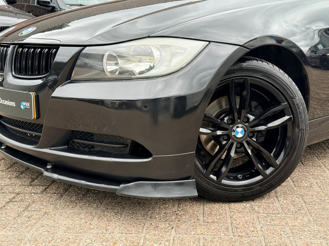 Foto 4 van BMW 3-serie 320i High Executive |INRUIL KOOPJE!!|Leder|Climate control|Navigatie|Cruise control..