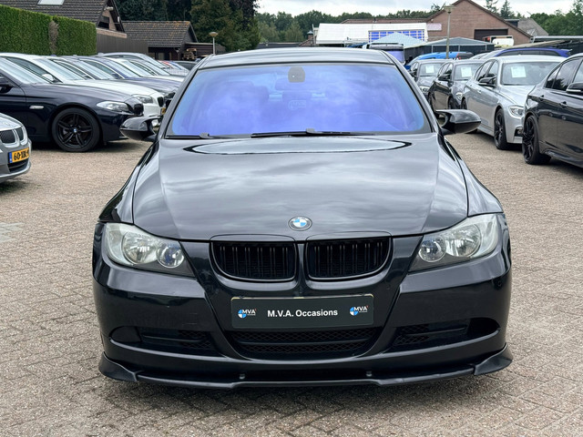 Foto 5 van BMW 3-serie 320i High Executive |INRUIL KOOPJE!!|Leder|Climate control|Navigatie|Cruise control..