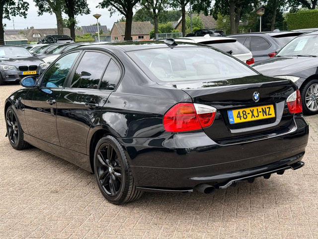 Foto 10 van BMW 3-serie 320i High Executive |INRUIL KOOPJE!!|Leder|Climate control|Navigatie|Cruise control..