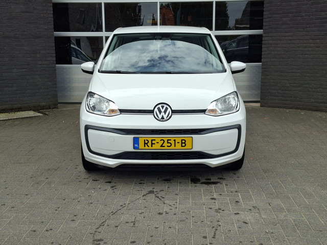 Foto 3 van Volkswagen Up! 1.0 BMT move up! | Bluetooth | Airco