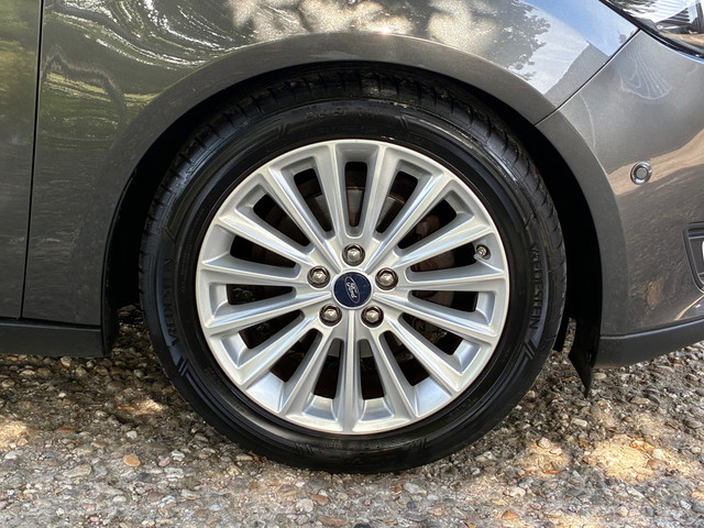 Foto 6 van Ford Focus Wagon 1.0 Titanium Edition | Cruise + Clima nu € 3.975,-!!!