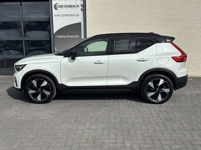 Volvo XC40 Single Motor Extended Range Plus 82 kWh | Zwenkbare trekhaak | Adaptieve cruise | Blis |