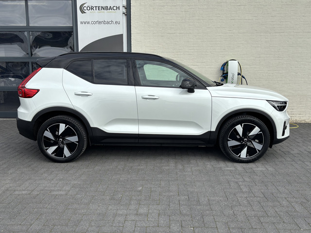 Foto 5 van Volvo XC40 Single Motor Extended Range Plus 82 kWh | Zwenkbare trekhaak | Adaptieve cruise | Blis |