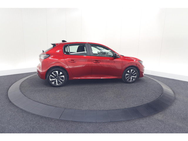 Foto 4 van Peugeot 208 PureTech 100 Style | Navigatie | Cruise Control | Apple Carplay