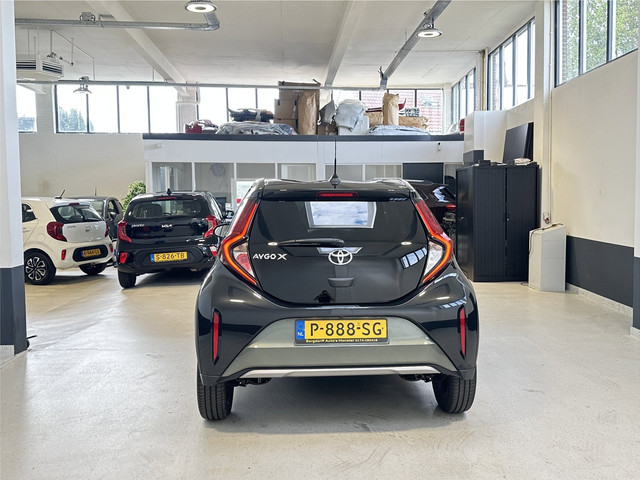 Foto 4 van Toyota Aygo X 1.0 VVT-i MT Envy | JBL | Apple Carplay/ Android Auto | LM velgen | NL | 1 Eig |