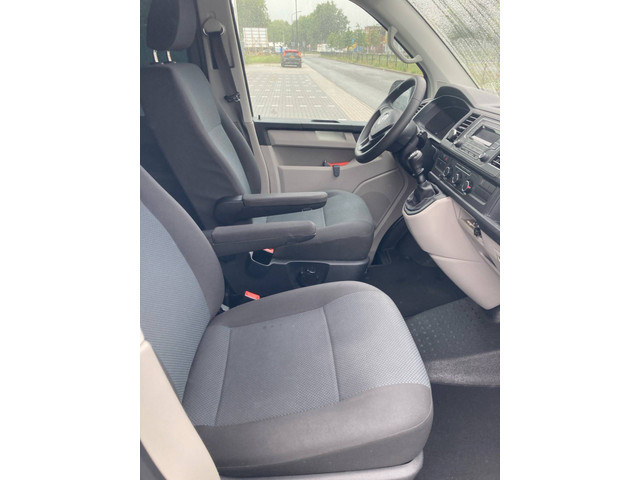 Foto 3 van Volkswagen Transporter 2.0 TDI L2H2 Comfortline Airco Cruise control Parkeersensoren