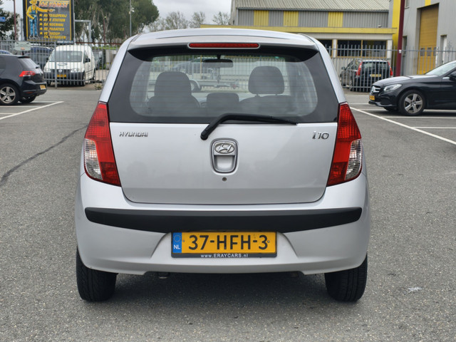 Foto 5 van Hyundai I10 1.1 Dynamic / NAP