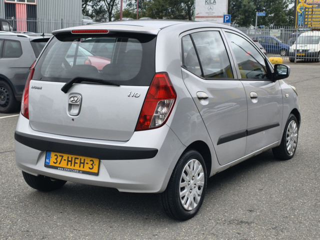 Foto 6 van Hyundai I10 1.1 Dynamic / NAP