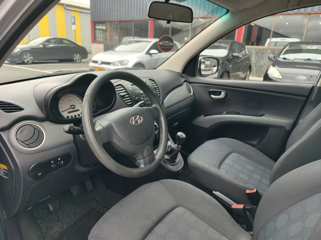 Foto 10 van Hyundai I10 1.1 Dynamic / NAP